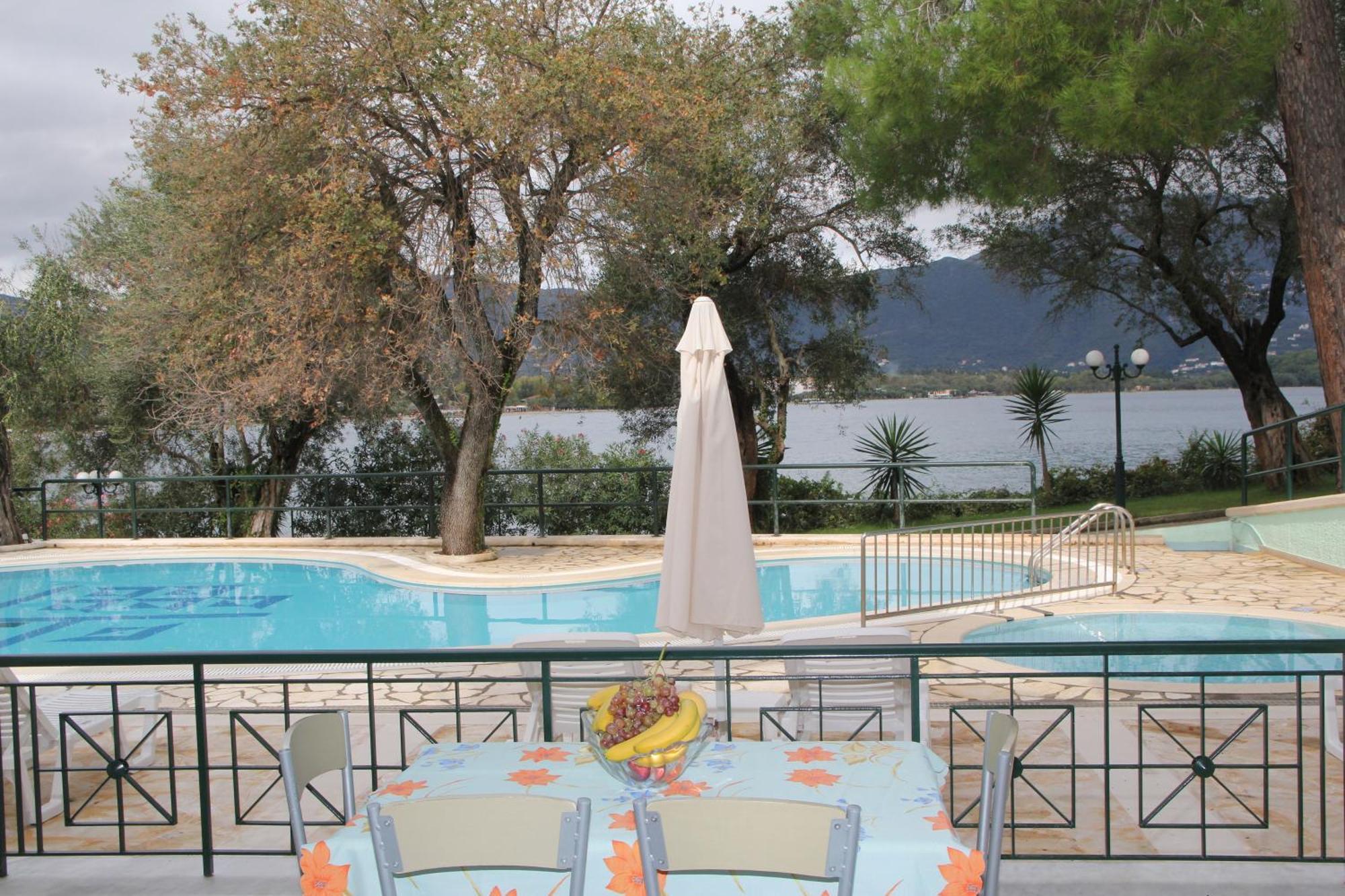Saint Nicholas Beach Resort Dassia  Dış mekan fotoğraf