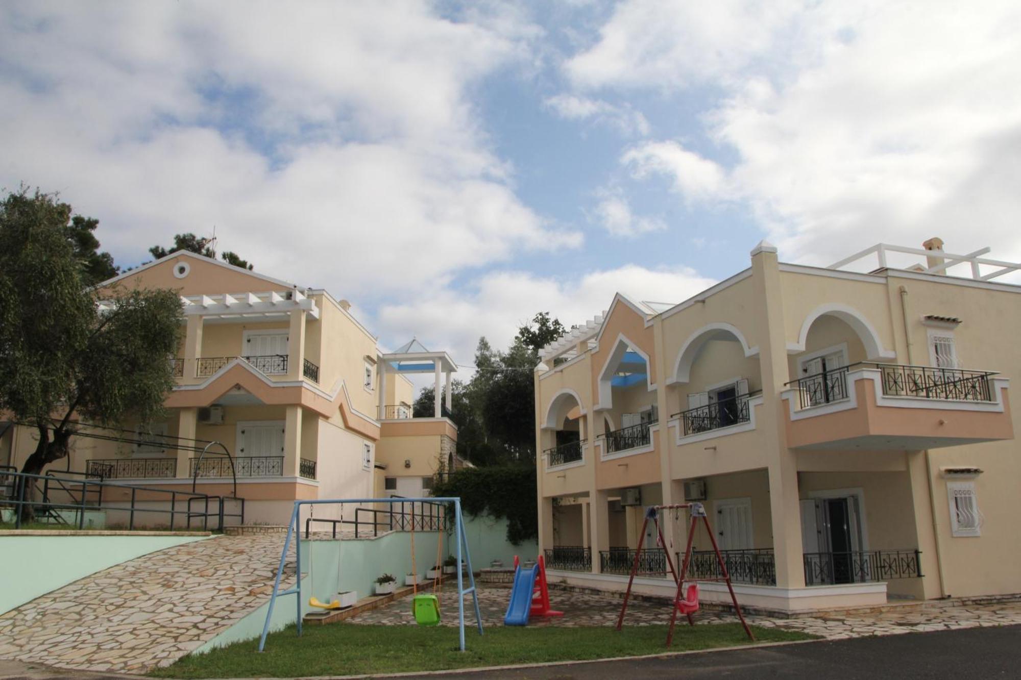 Saint Nicholas Beach Resort Dassia  Dış mekan fotoğraf