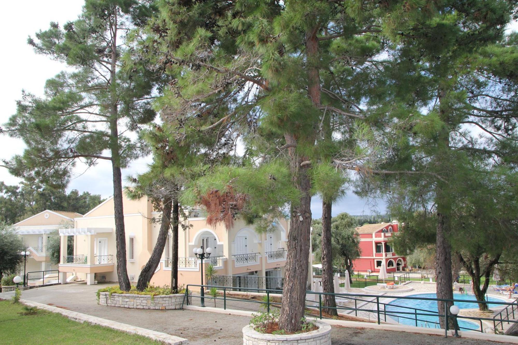 Saint Nicholas Beach Resort Dassia  Dış mekan fotoğraf